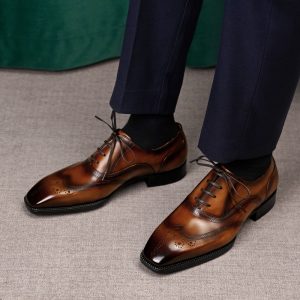 Elegant Black Full Brogue Oxford Dress Shoes, Timeless Wingtip Design for Business & Special Occasions